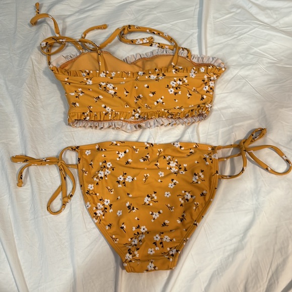 Two Piece Swim Suit - Picture 4 of 6